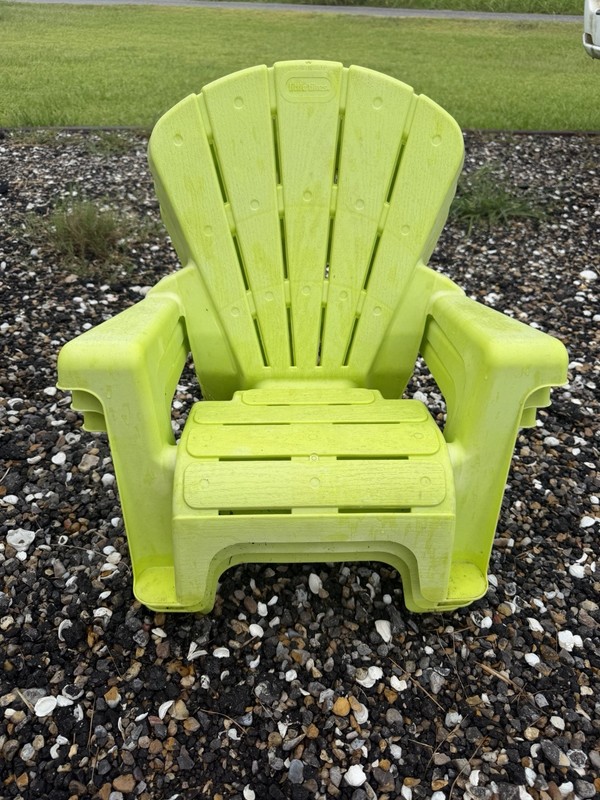Green Plastic Adirondack Chair, Outdoor Patio Stackable, 1-Seater