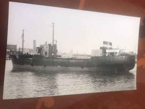 MV “BALLYLORAN” Ship. ( Built 1958 ) Photograph.  ( 14 x 8.5 cm ) 50 - Afbeelding 1 van 3