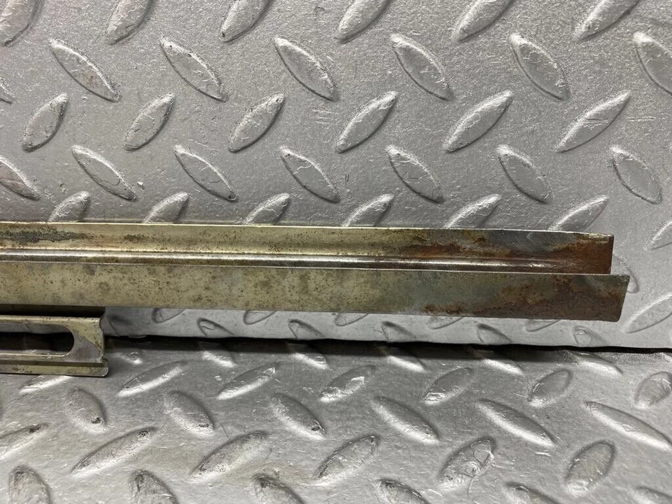 ⚙37421⚙ Soporte de cristal puerta delantera derecha mercedes-benz w109 300sel Foto 3 de 4