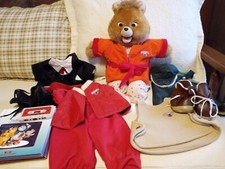 Teddy Ruxpin by Worlds of Wonder toys, with clothes, books, 1 tape