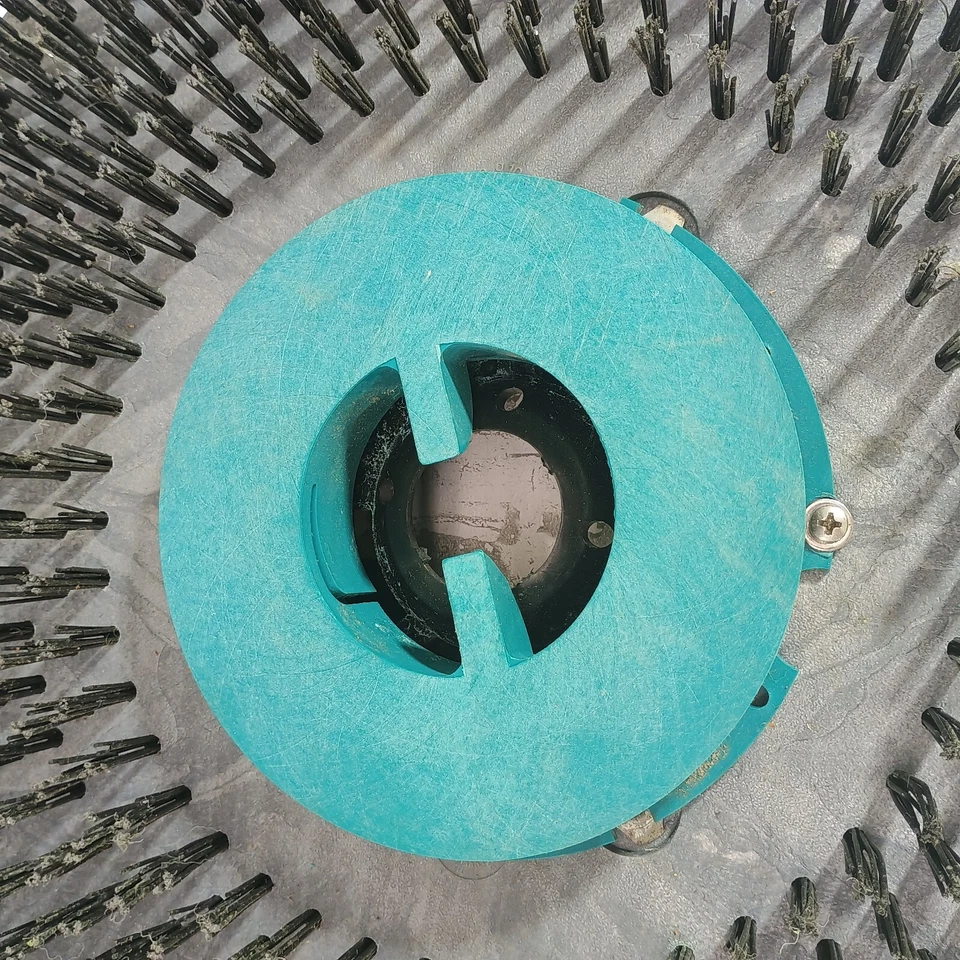 Tennant Pad Drivers 16” Speed Scrub Bristle Brush W/ Buffing Pad - Image 3 of 4