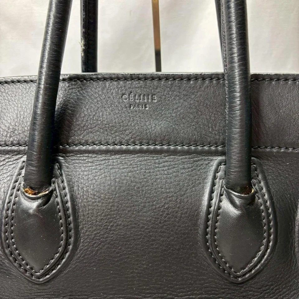 Bolso de hombro CELINE Luggage Phantom de cuero negro elegante✨ Foto 3 de 4