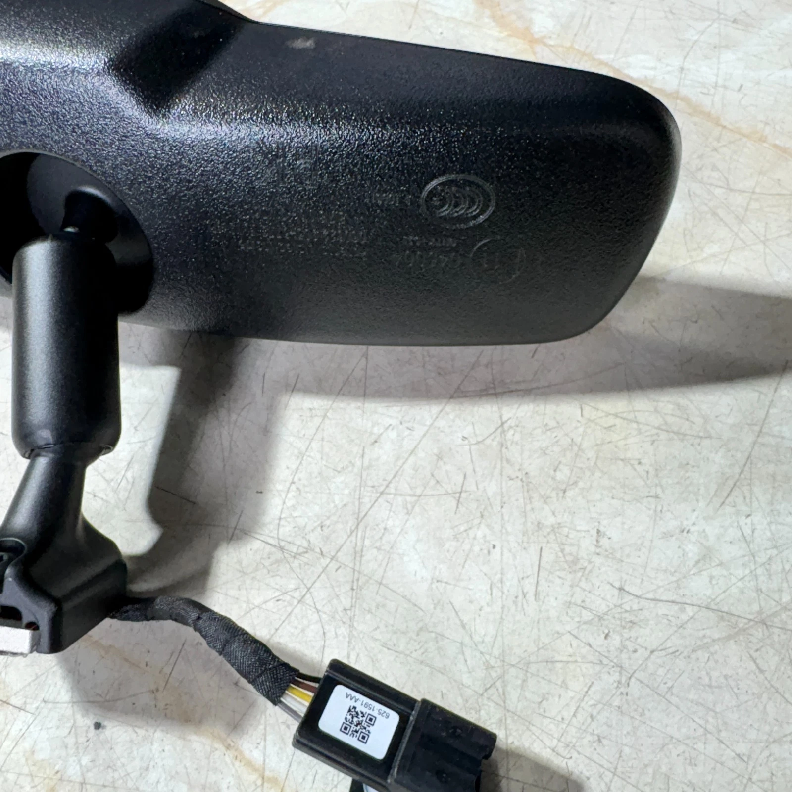 Actual Toyota mirror housing details
