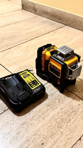 DEWALT 3x360 Multilinien Laser Grün - Bild 5 von 5