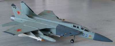MiG-31B Foxhound 1:72 Zvezda 7244 Blaue 03 fertig gebaut & bemalt Plastikmodell