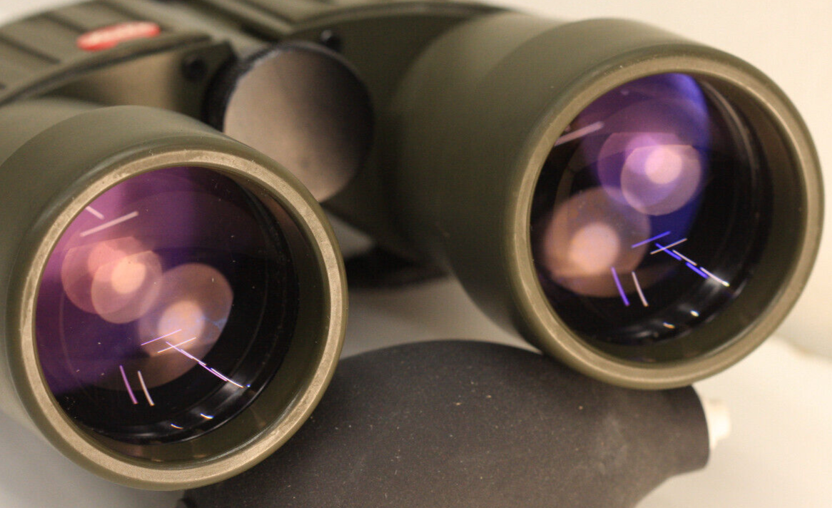 LEITZ(LEICA)..8x40 ba ..TRINOVID binoculars....bright & clear..made in