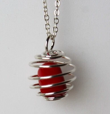 Corail Rouge de 6,085 ct - Pendentif Spirale Acier Argenté + Chaîne Argentée - Photo 1/4