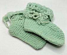 1940s Sea Green Hand-Knit Baby or Baby Doll Booties Wool Ties w/ Tassels DS44