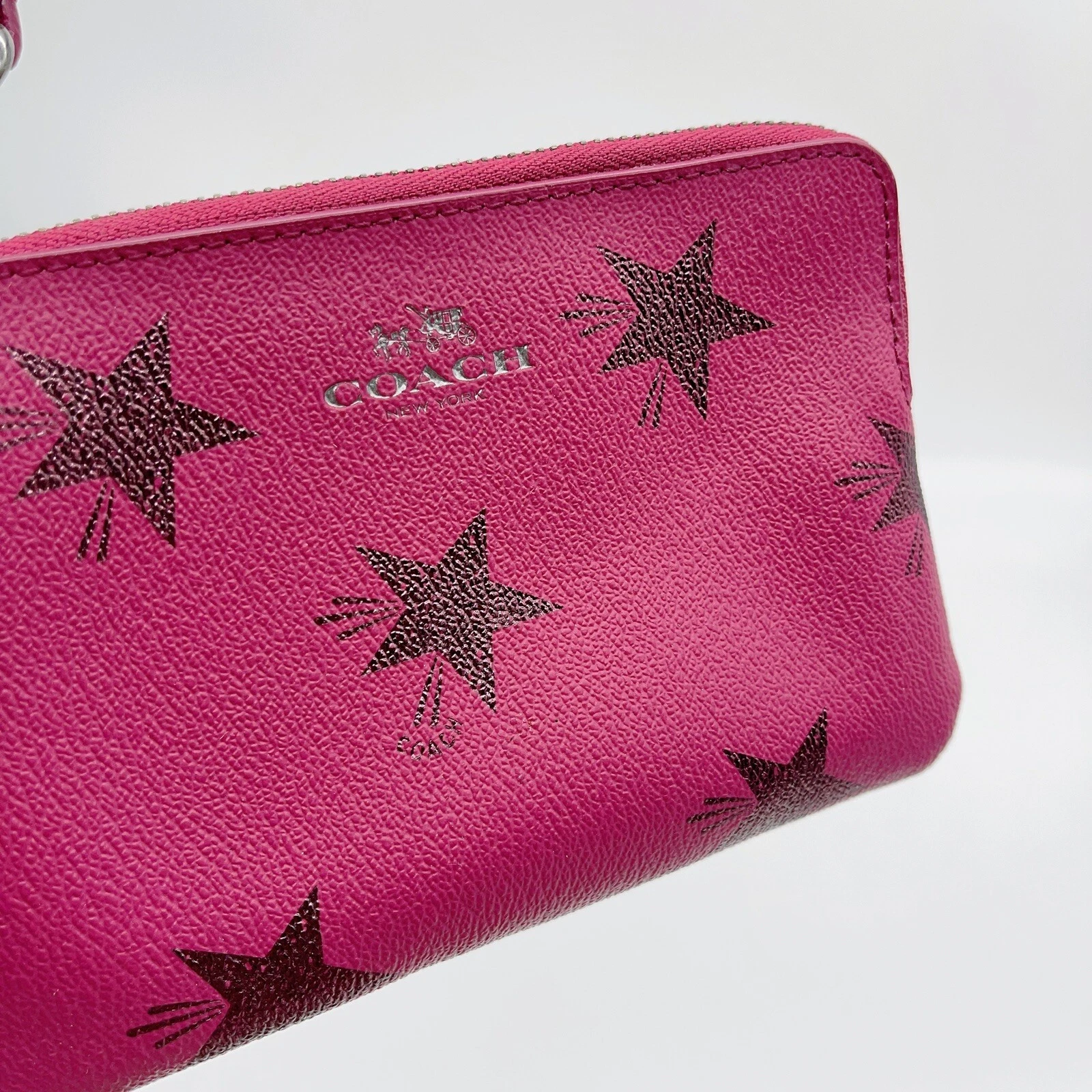 Coach F64239 Polso con cerniera ad angolo stampa Cranberry Star Canyon Nuovo con etichette Org $75