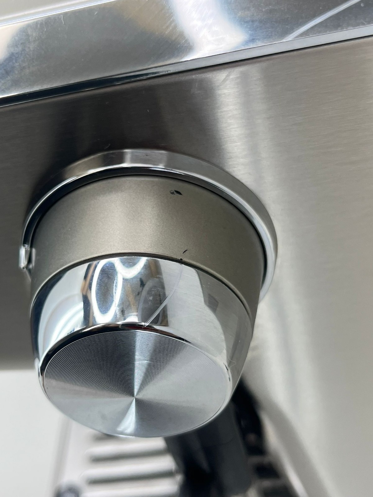 DeLonghi La Specialista Touch Espresso Machine EC9455M