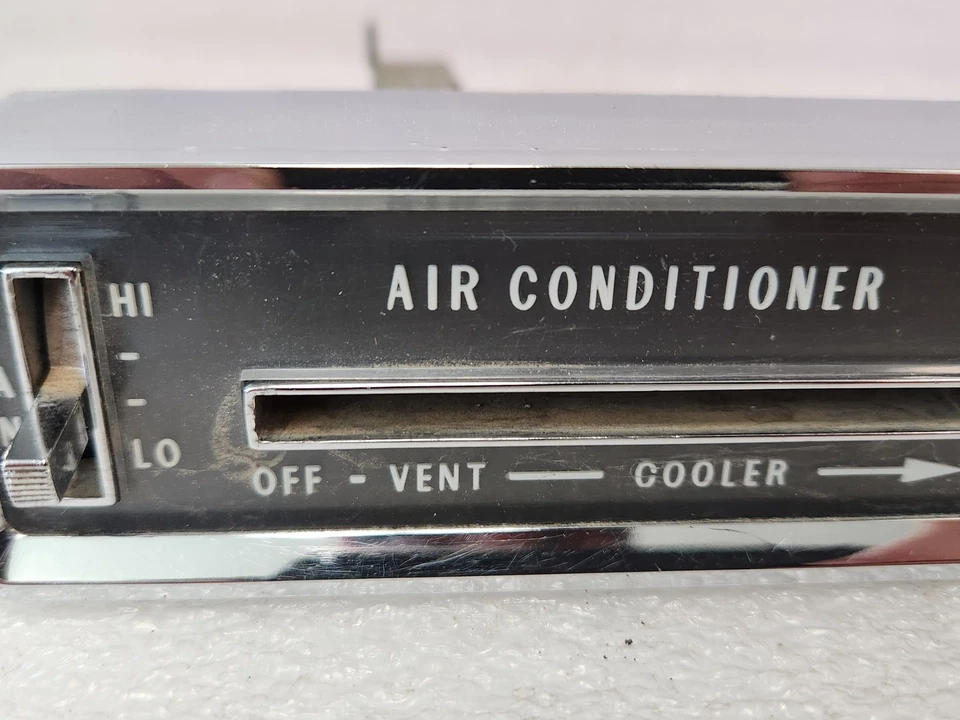 1959 1960 CADILLAC AIR CONDITIONER A/C CONTROL DASH UNIT temperature controls - Image 3 of 4