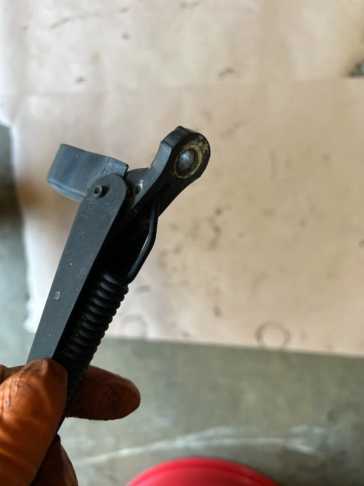 Brazo limpiaparabrisas trasero Porsche 944 Foto 3 de 4