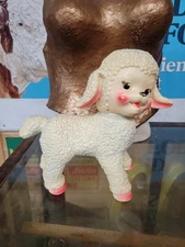 The Sun Rubber Co 1961 Vtg Lamb rubber toy rollers on feet  no squeak