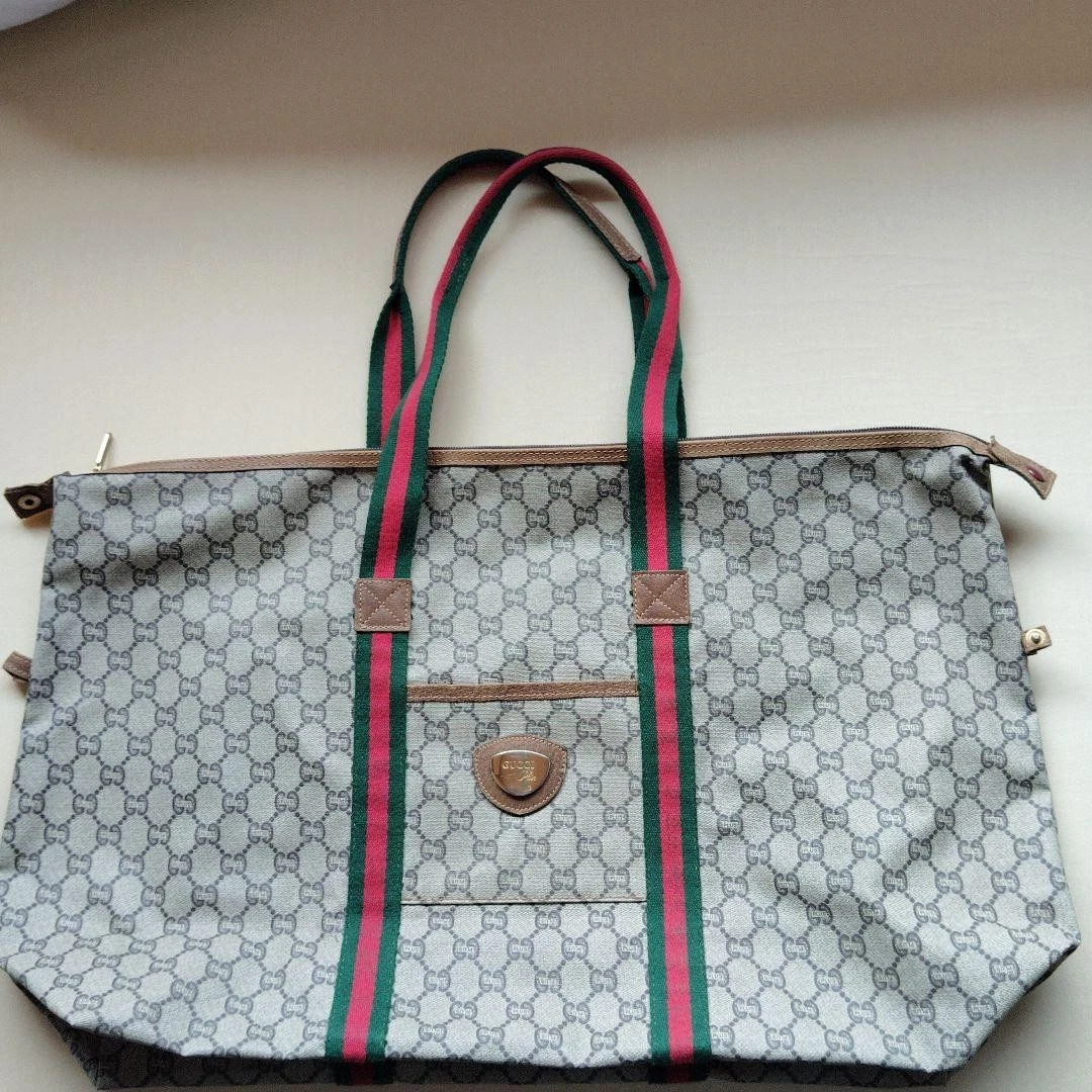 Sac fourre tout GUCCI GG Supreme PVC cuir Sherry Line épaule imbriquée MBb0089