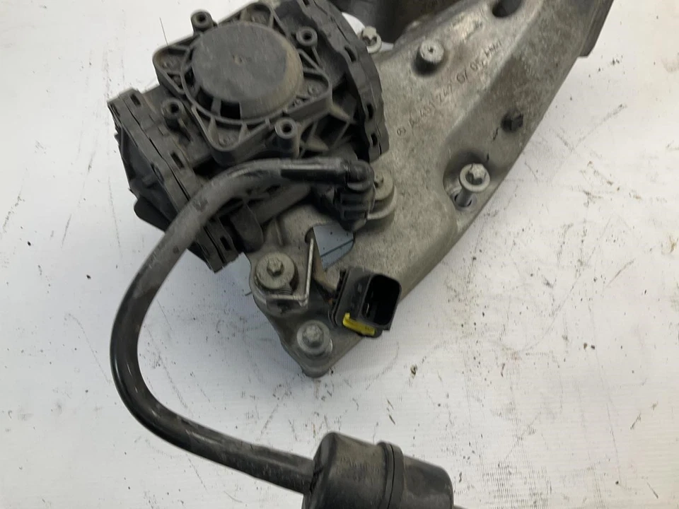 13-16 Smart ForTwo 451 EV вакуумный насос с креплением кронштейн P - Изображение 2 из 4