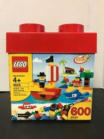 LEGO Creative 4628 Fun with Bricks 600 Pieces Retired 2012 Set NEW Sealed