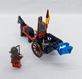 Lego 6022 Knights - Horse Cart / Horse Cart *Used* with *Instructions*