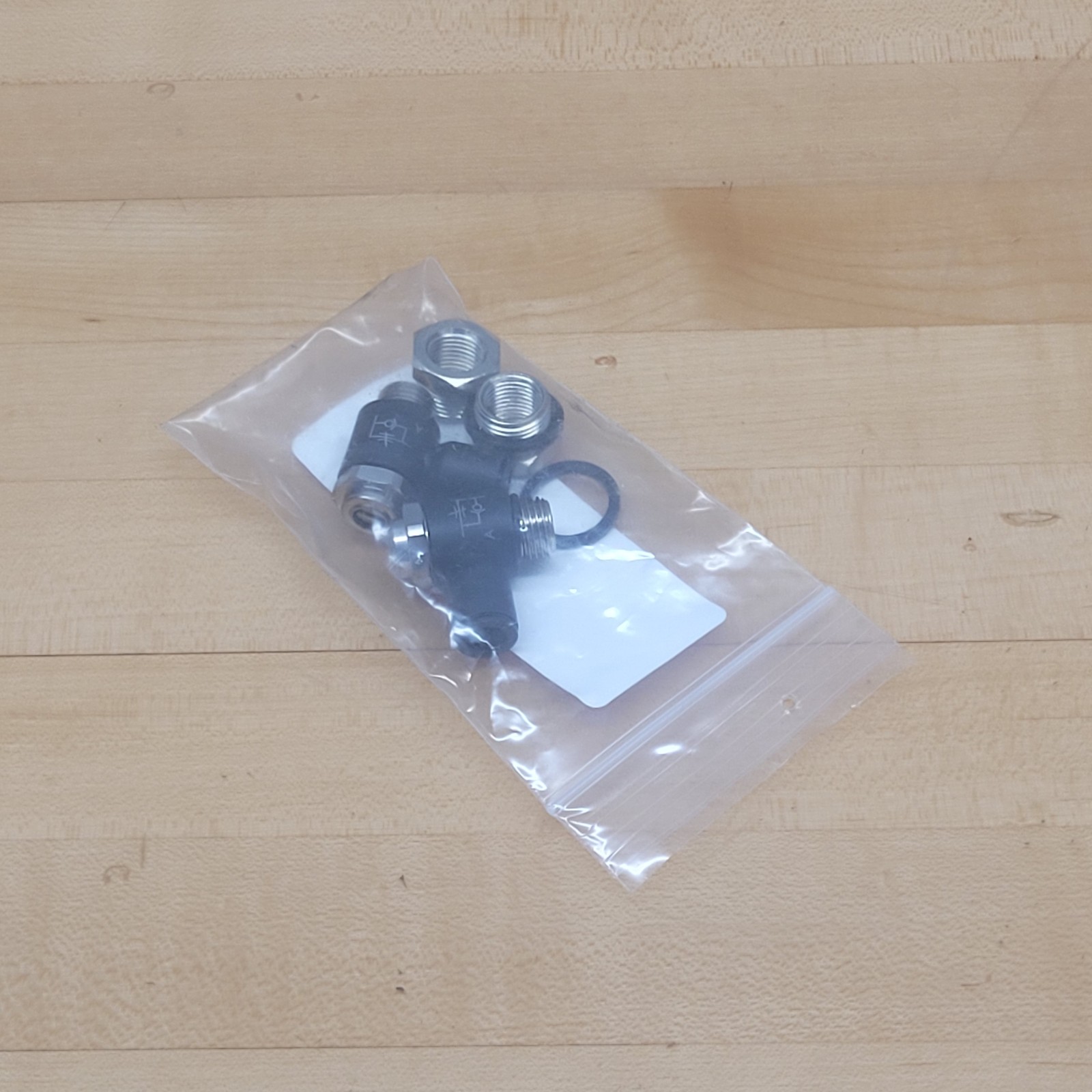 Lot Of 2 - Bosch Rexroth R980025643 HP2 Pneumatic Fitting - NEW