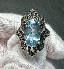 STERLING SILVER  BLUE TOPAZ SIZE 9 ORNATE RING IN BOX H610