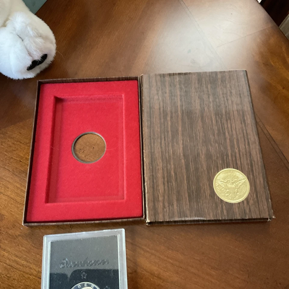 1971 S Proof Eisenhower Dollar 40% Silver SHADING / HAZING Case & Box GORGEOUS  - Image 3 of 4