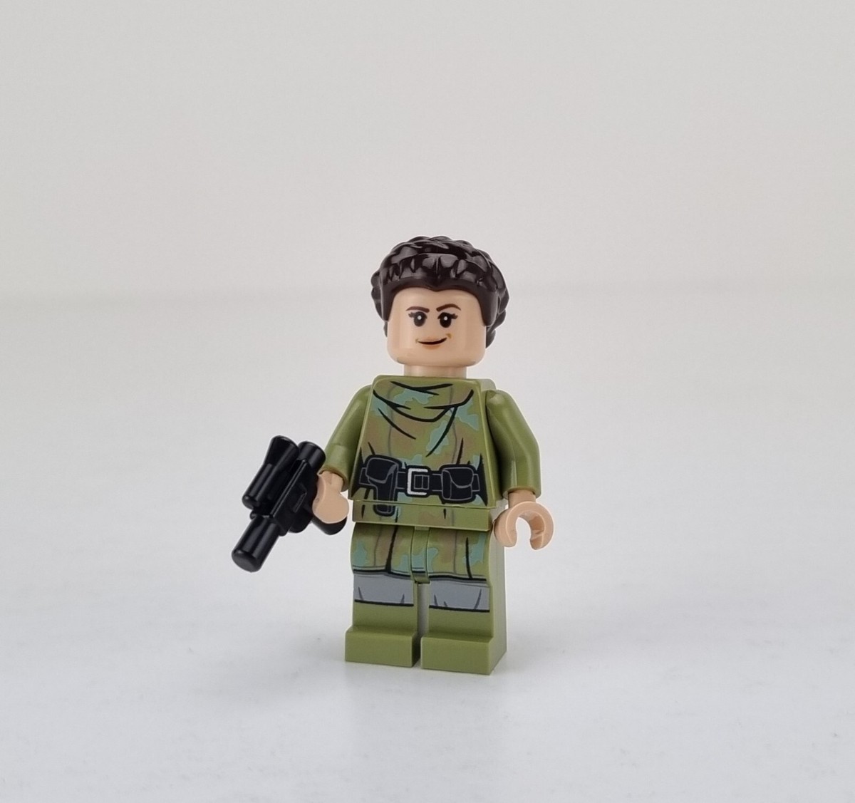 Lego Star Wars: Princess Leia Olive Green Endor Outfit