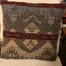 SW Aztec Design Wool Throw PILLOW with Textured Knit Back