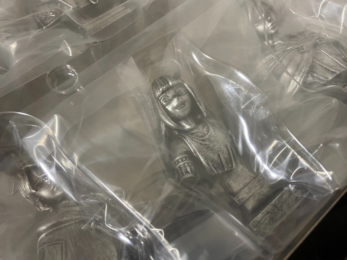 Octopath Traveler II 2 Figure set from Collector Edition