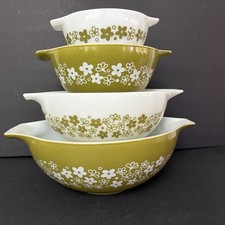 Pyrex Spring Blossom Green Crazy Daisy Cinderella Mixing Bowl Set 441-444