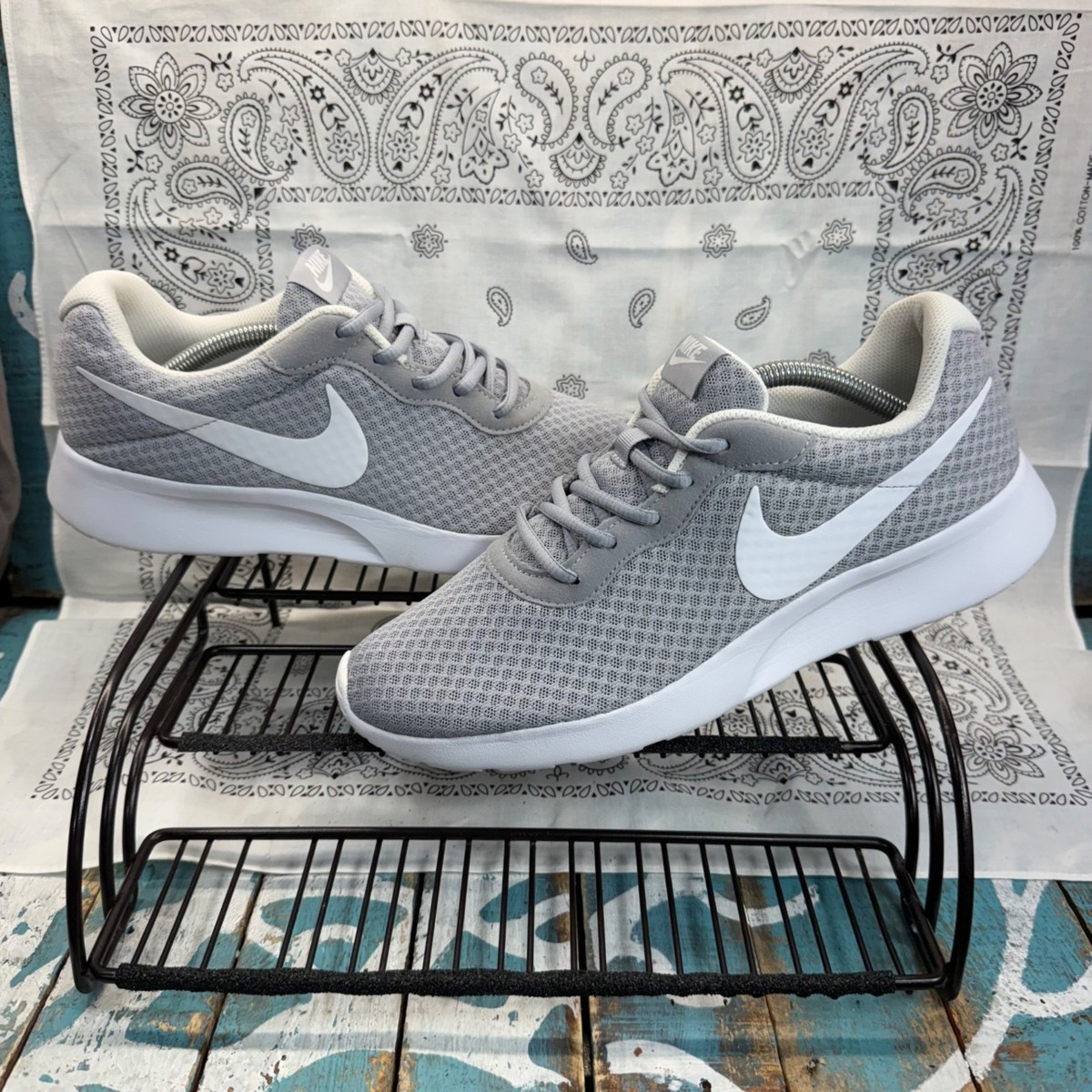 nike tanjun grey ladies