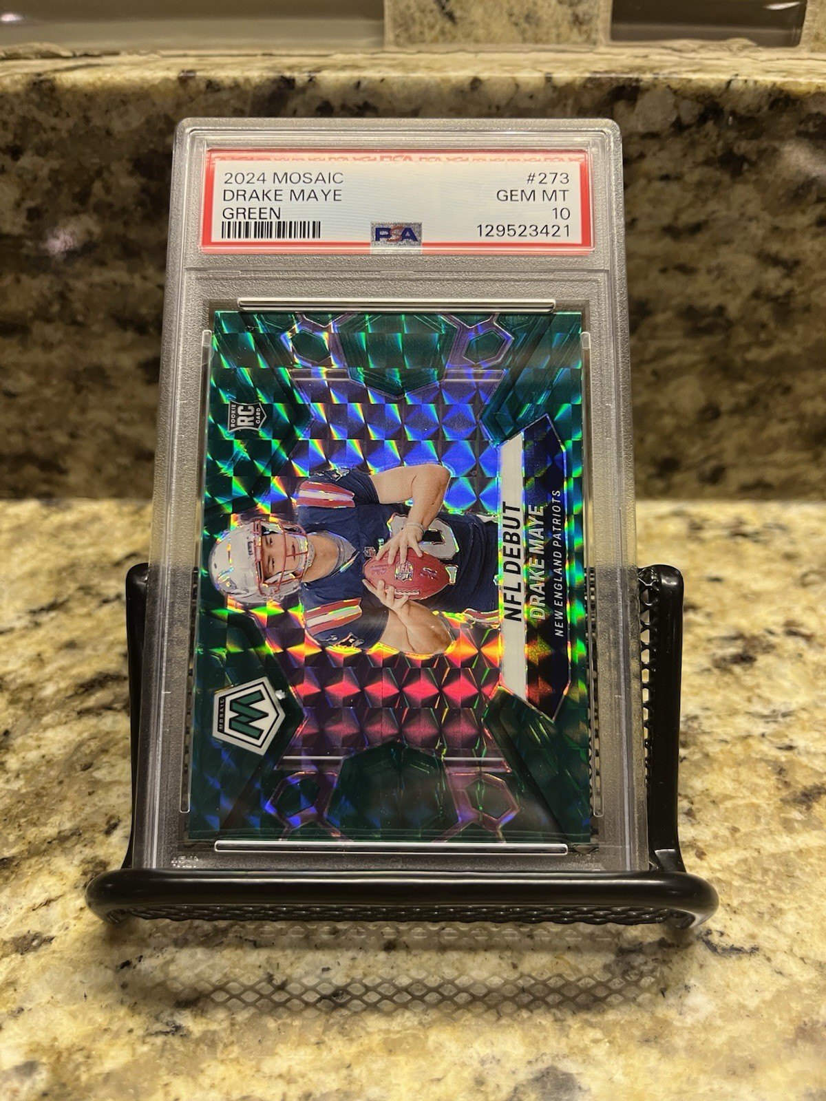 2024 Mosaic Green Drake Maye RC #273 PSA 10!