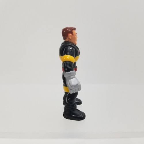 Fisher Price: Imaginext- 2002 Rescue Center- Replacement Firefighter w/Accessory - Picture 6 of 10