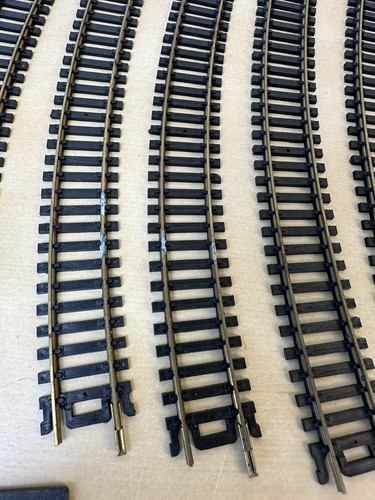 12 Vintage LIFE-LIKE TRAINS HO Track Straight Tracks And Curved Tracks - Picture 5 of 7