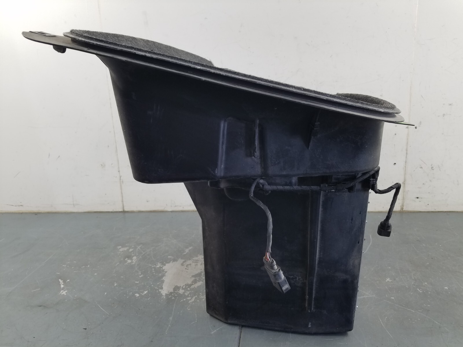 2011 Audi R8 Spyder V10 Front Trunk Tub Assembly - ** #0472 J7