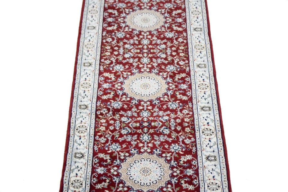 Alfombra de corredor Nain Oriental hecha a mano extra fina diseño floral clásico 2'7X12'5 pies Foto 3 de 4
