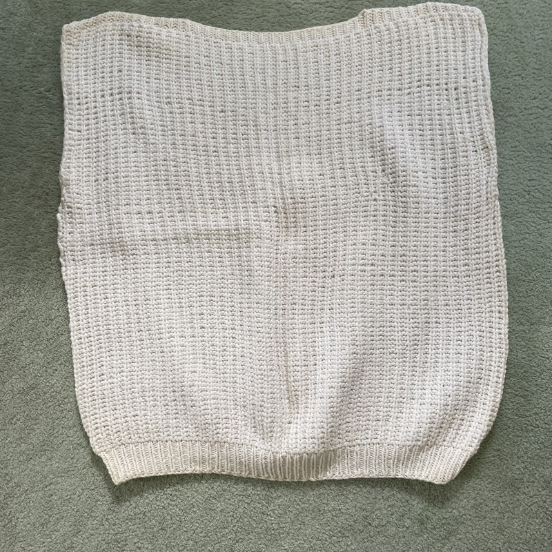 Hand Knit Woman’s White Sleeveless Shell Top