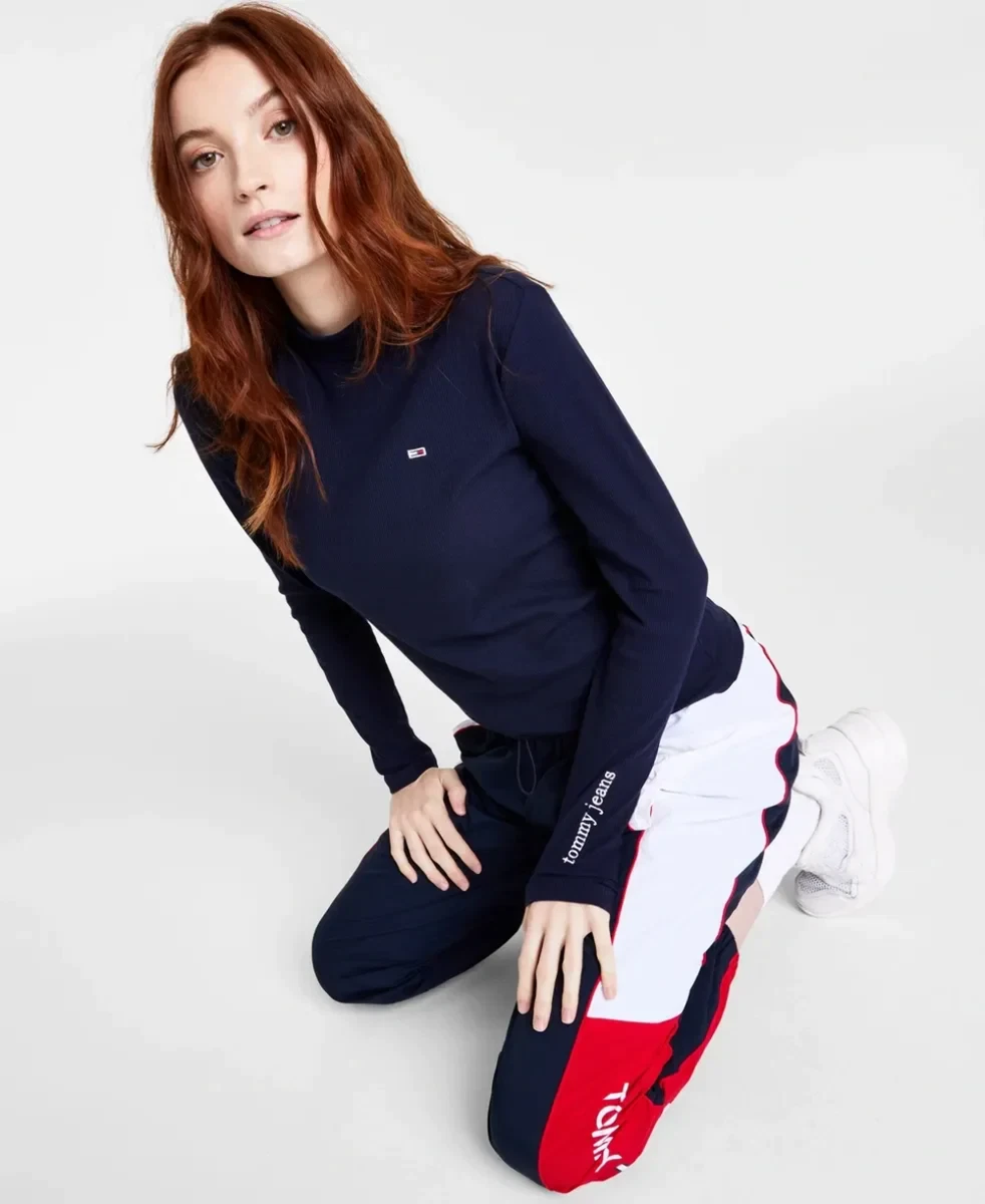 Tommy jeans deals mock neck