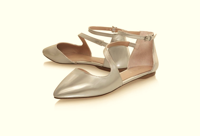 carvela pointed flats