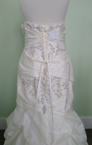 David’s Bridal Taffeta Bridal Wedding Dress Sz 16 NWT MSRP $599 - Picture 6 of 8