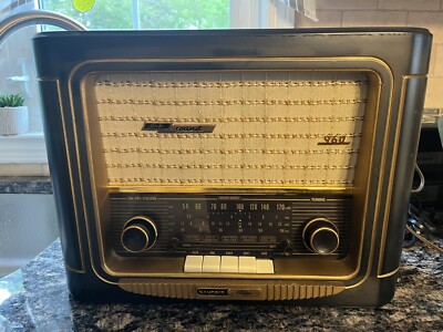アンティク　ＫＩＮＧＤＯＭ 蓄音機　REGID TERED-TRADE MARK Grundig Classic International 960 Anniversary Edition AM/FM/SW