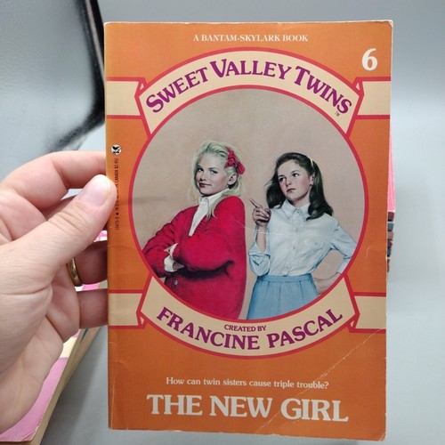Lot of 13 Sweet Valley Twins Books Francine Pascal Vintage Paperback Novels - Picture 10 of 18
