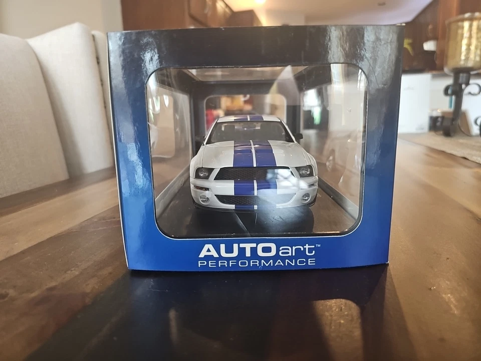AUTOART 2005 SHELBY GT500 EDICIÓN LIMITADA 3000 PIEZAS Foto 3 de 4