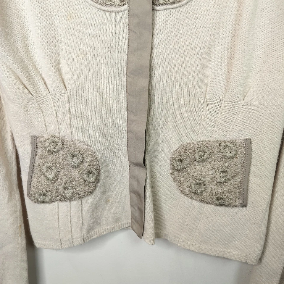 Guinevere Anthropologie Cardigan S 小号花卉花边 + 蝴蝶结羊毛混纺 — 第 3/4 张图片