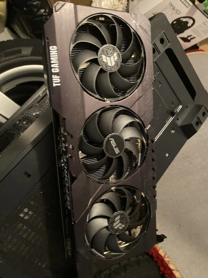 ASUS TUF Gaming GeForce RTX 3080 OC V2 Grafikkarte mit 10 GB GDDR6X Speicher - Bild 3 von 4