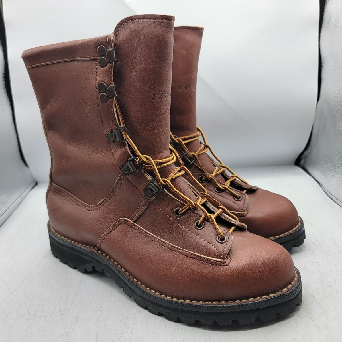 Danner Mens 9 Brown Boots Gore Tex Vibram Soles Work Wear  display picture 2