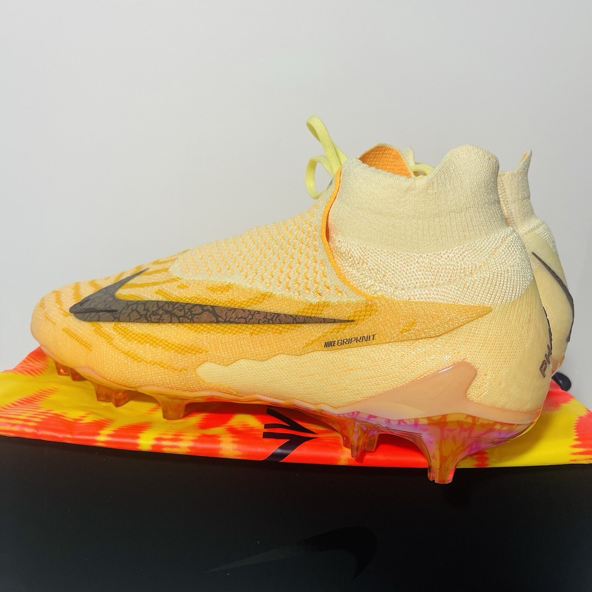Nike Phantom GT イエロー スパイク 25.5 NIKE ナイキ ファントムGT アカデミー DF TF(イエロー×グリーン
