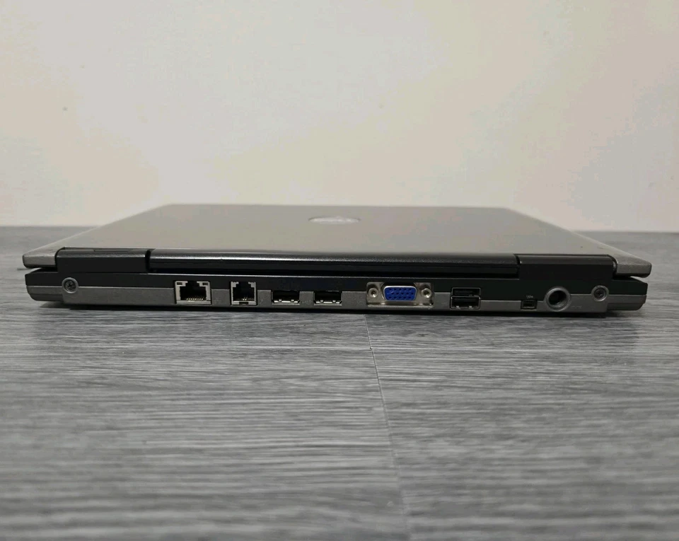 Dell Latitude D420 Laptop - Intel Dual Core, 1.5GB, 80GB, Windows 7, WiFi - Image 4 of 4