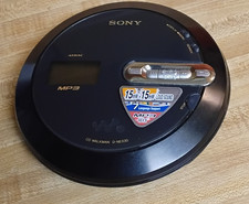 Sony walkman D-NE330 portable MP3/cd player. WORKS