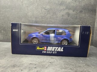 1:18 Revell PKW VW Golf GTI 08945 in OVP/ 1 i 734