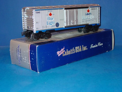 K - LINE LABATT'S BEER - # K - 751402 - LABATT'S BLUE LIGHT REEFER CAR - Picture 3 of 3