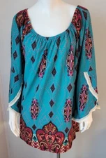 Win Win Womans 2-3XL Lace Trim Sleeve Tunic Shirt Teal/Maroon